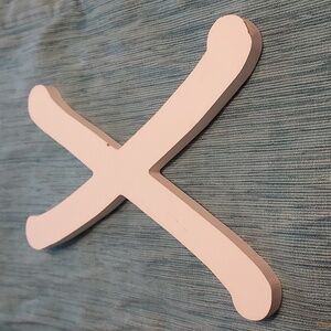 ARTMINDS White Wood Letter "X"